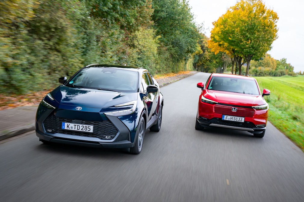 Honda HR-V e:HEV Toyota C-HR 1.8 VVT-i Hybrid