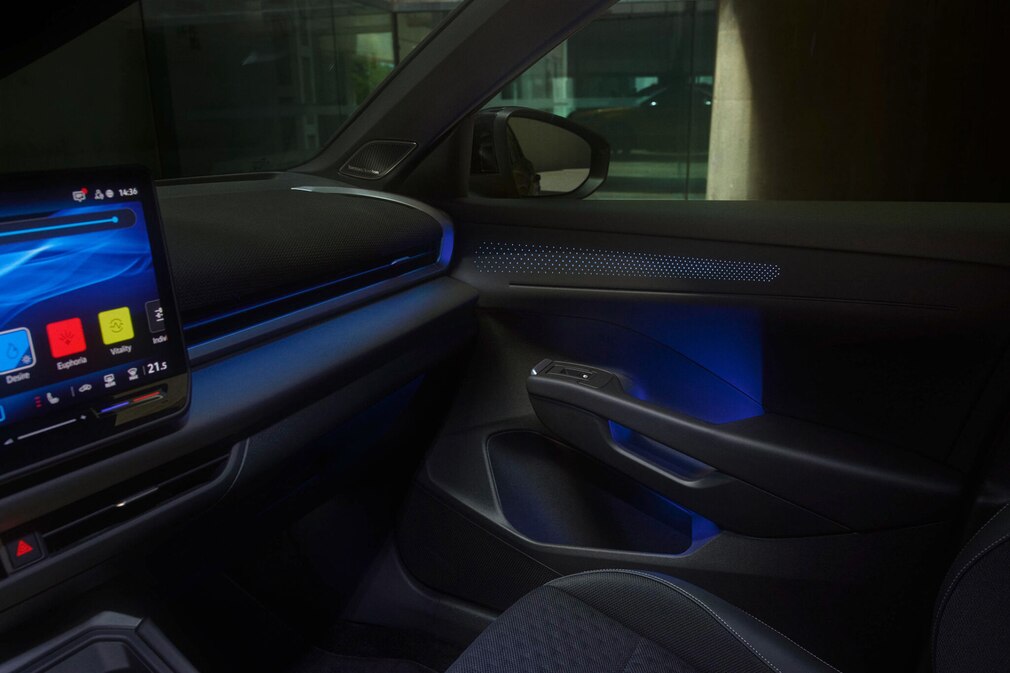 Die Amientebeleuchtung im Innenraum des neuen VW T-Roc
