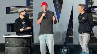 Emotionaler Moment auf der Essen Motor Show