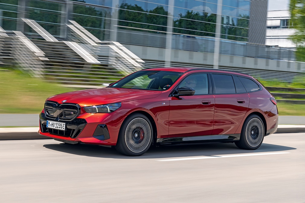 BMW i5 M60 Touring vs. Audi S6 Avant e-tron: Vergleich