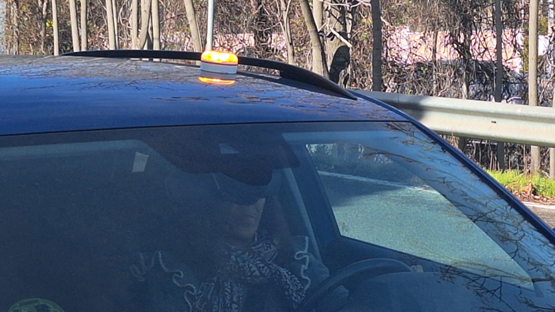 Neue-Pflicht-f-r-Autofahrer-Diese-Warnleuchte-rettet-Leben