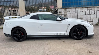 Nissan GT-R: Replika auf Ford-Basis