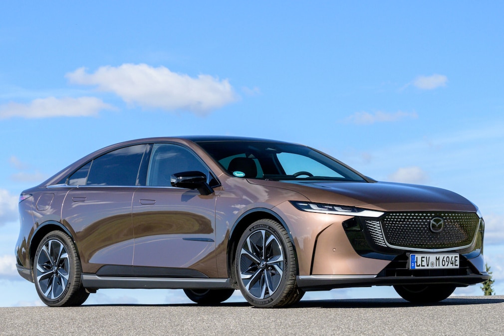 Mazda 6e