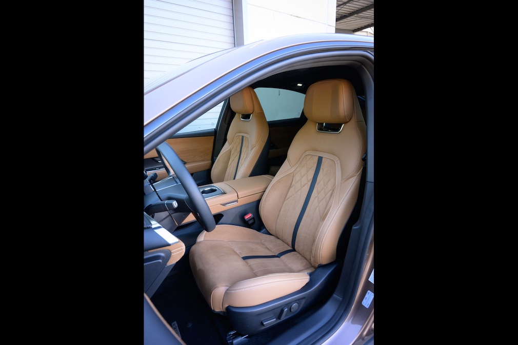 Mazda 6e