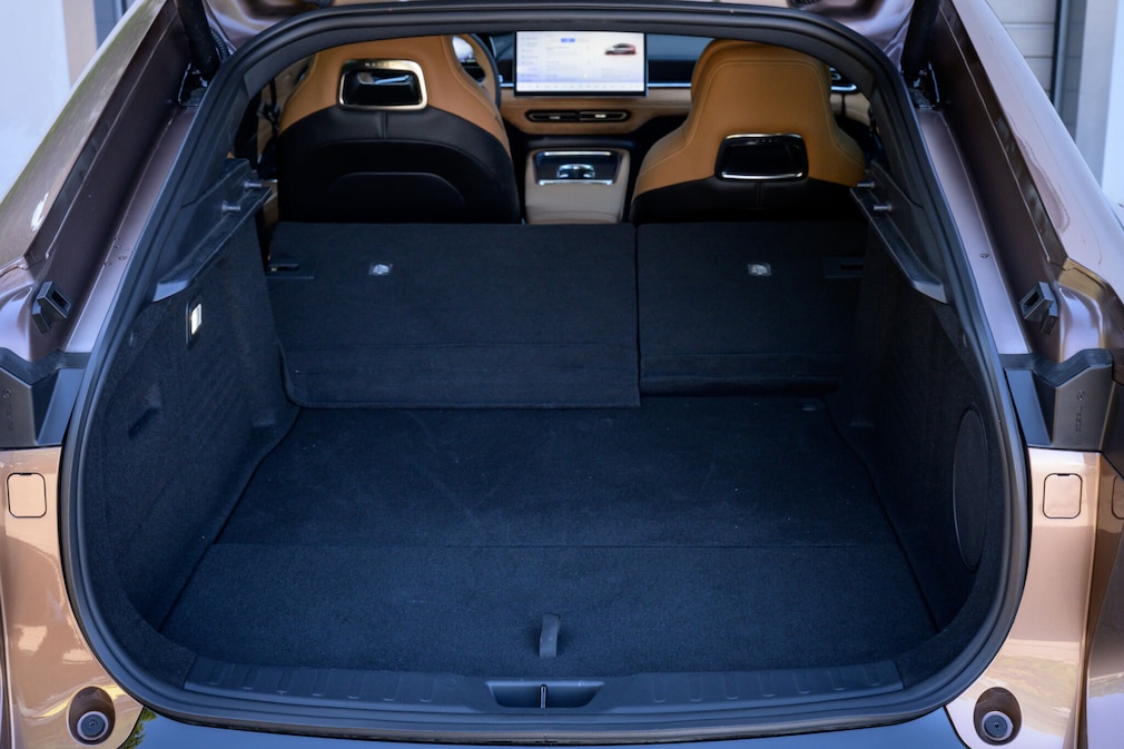 Mazda 6e