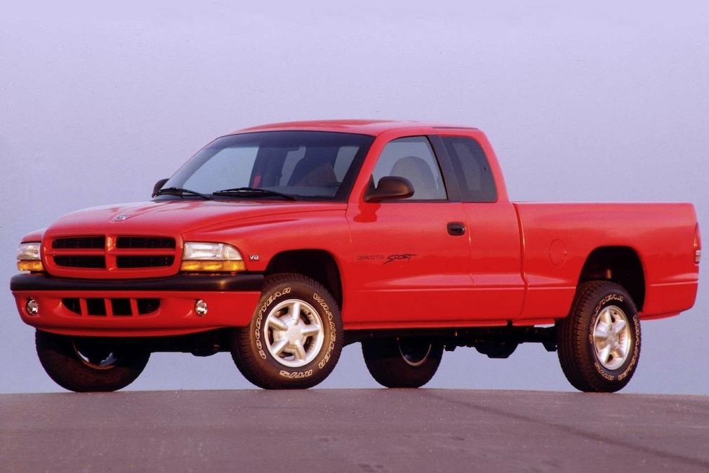 Dodge Dakota, zweite Generation, stehend schräg von vorn