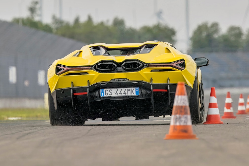 Lamborghini Revuelto im Test