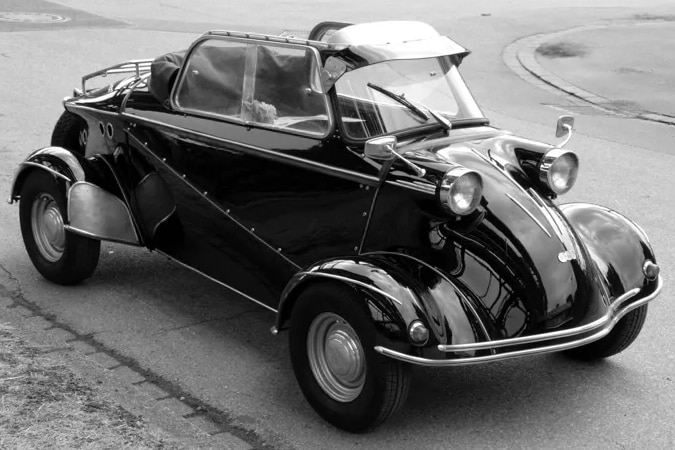 Messerschmitt Kabinenroller als Cabrxio mit offenem Verdeck, stehend schräg von vorn
