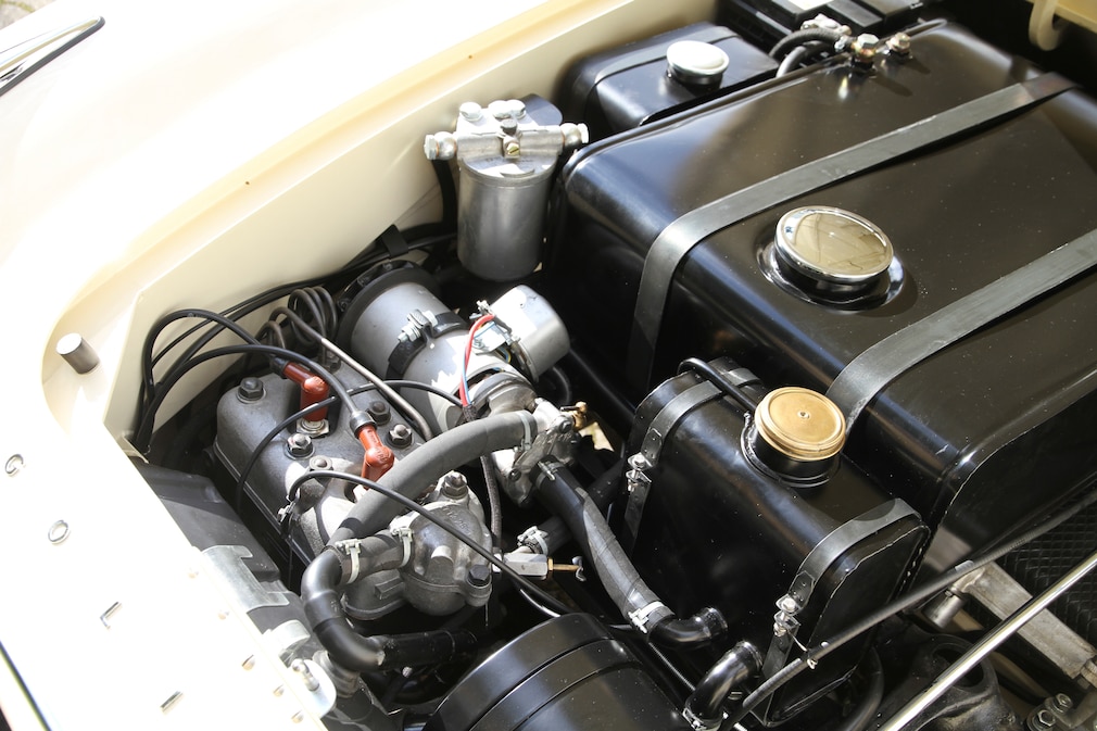 Motorraum des Goliath GP700 Sportcoupé