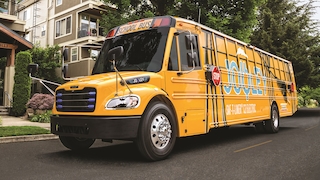 Von Diesel zu Elektro: Der Klassiker unter den Schulbussen wird modern