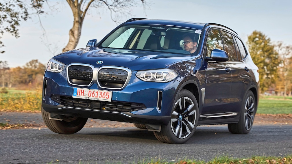 BMW iX3 (G08)