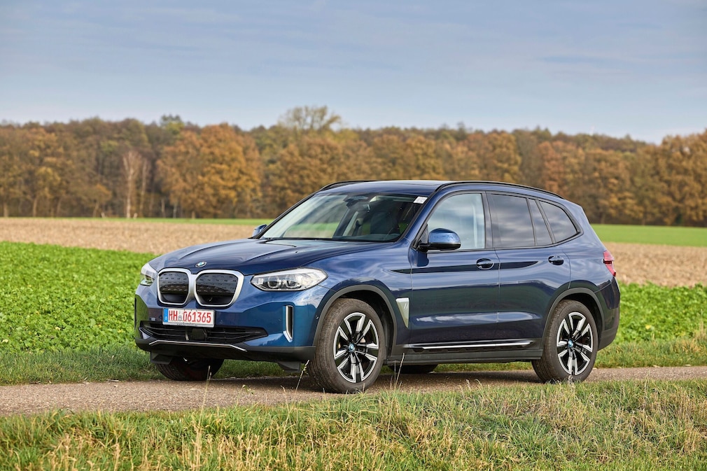 BMW iX3 (G08)