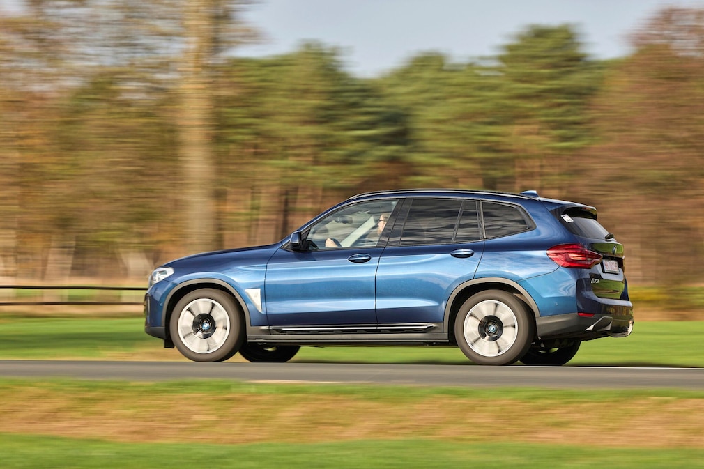 BMW iX3 (G08)