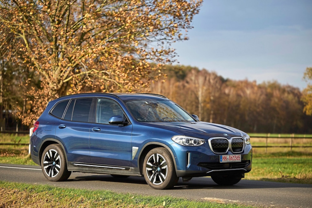BMW iX3 (G08)