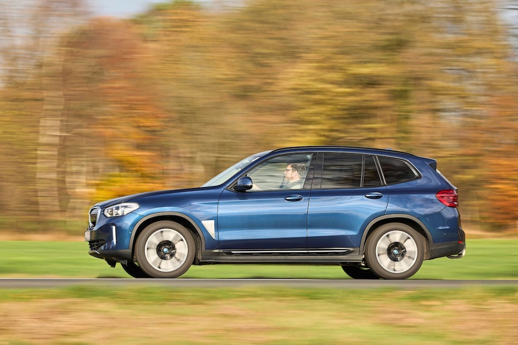 BMW iX3 (G08)