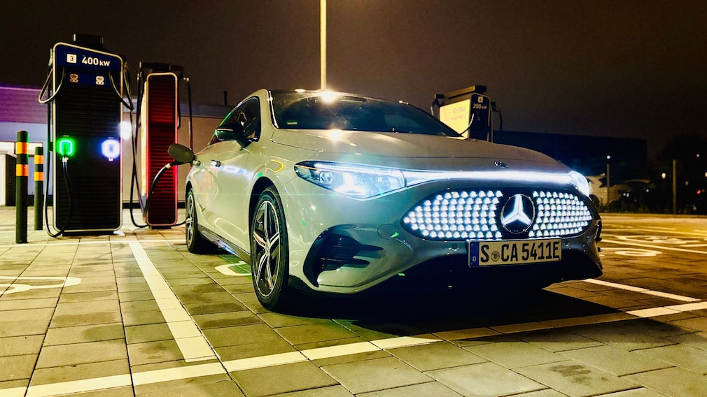 Mercedes CLA 250+ an 400 kW Schellladesäule