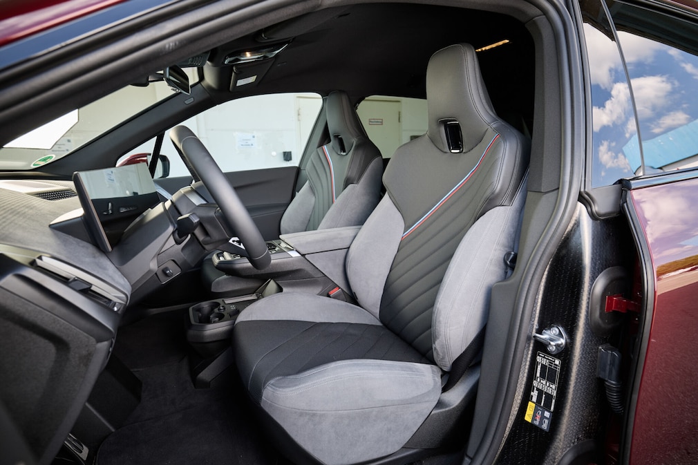 BMW iX xDrive45