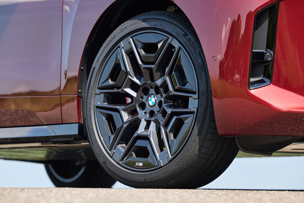 BMW iX xDrive45