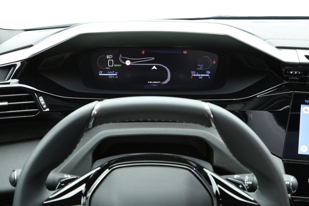 Peugeot E-308