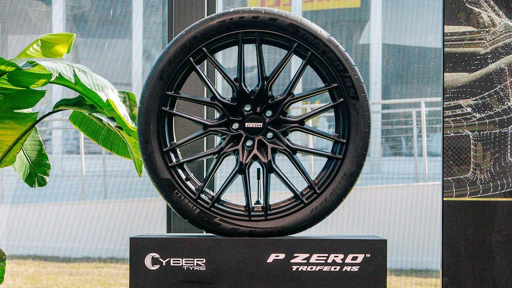 Pirelli Cyber Tyre