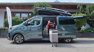 Drinnen oder draußen? Neue Schwenkküche für den Campster