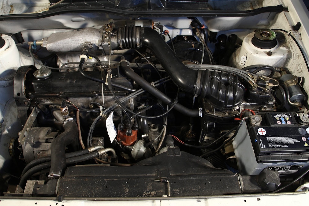 Motor des VW Glf Mk1 GTI