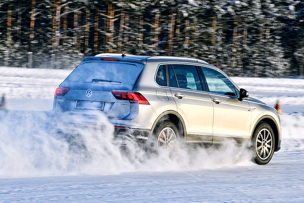Winterreifen 235/55 R 18 V - Bremsen auf Schnee
