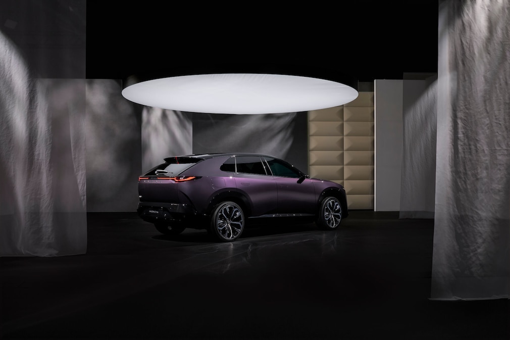 Mazda CX-6e !! SPERRFRIST 09. Januar, 12:20 Uhr !!