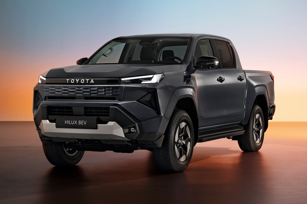 Toyota Hilux BEV