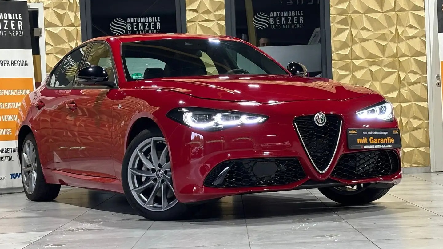 Italienische-Limousine-mit-280-PS-und-wenig-Laufleistung