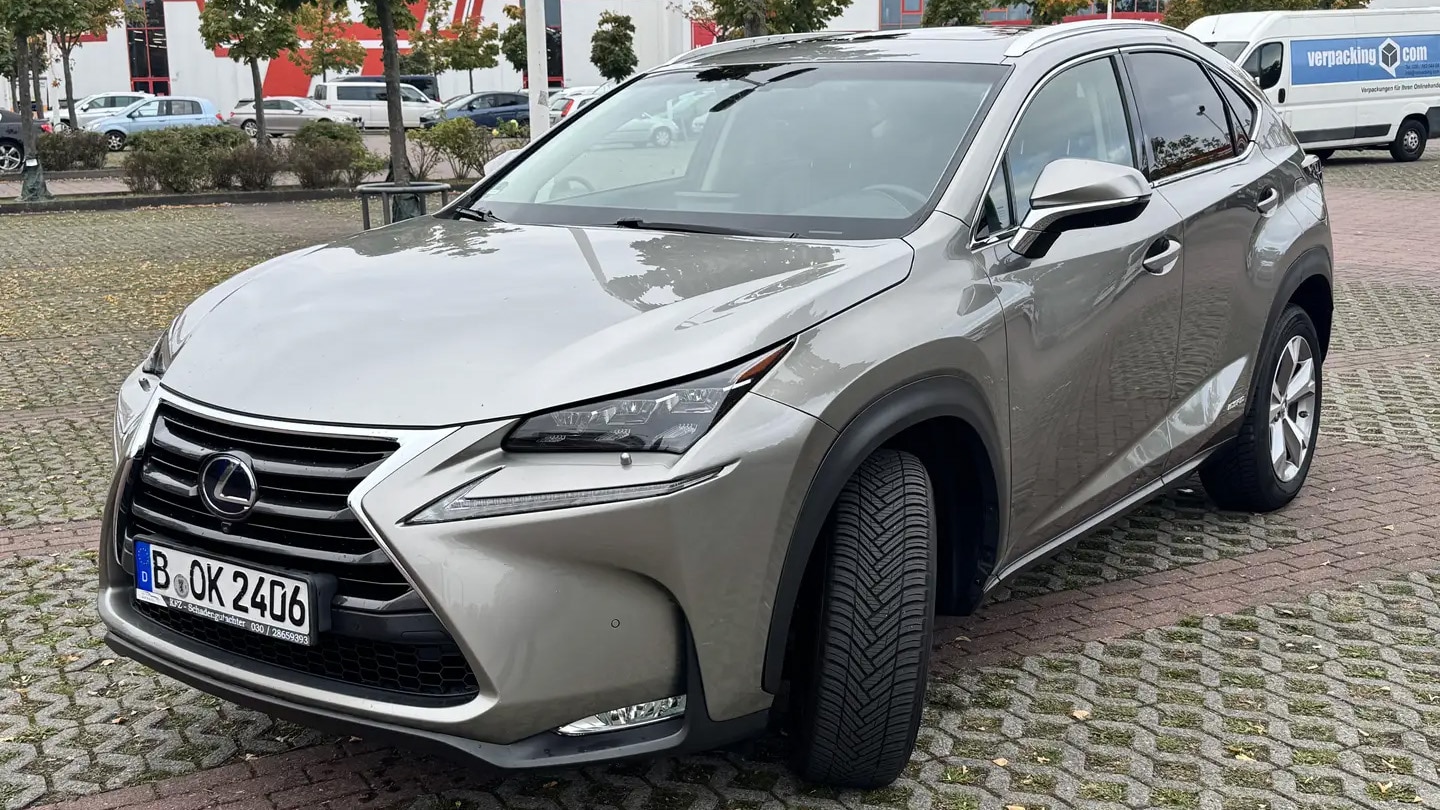 Lexus-ES-300h-Business-f-r-unter-30-000-Euro