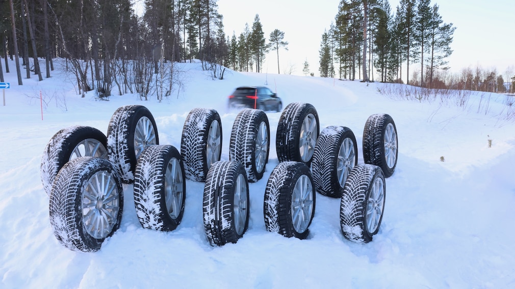 Aufmacher: Winterreifen in 215/55 R17