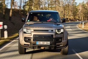 Land Rover Defender P635 Octa