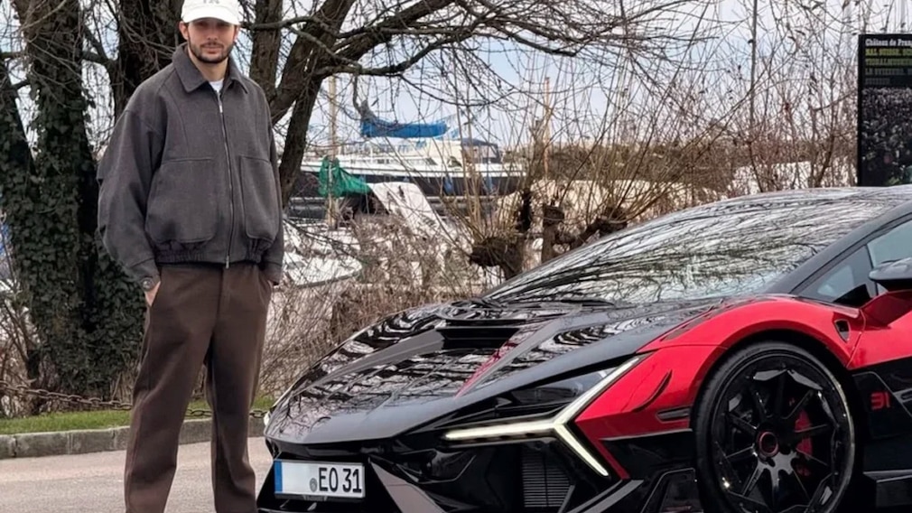 Lamborghini Revuelto