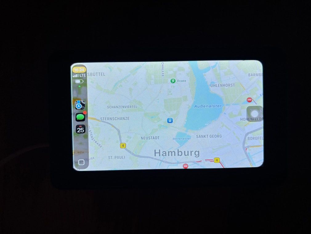 Überbelichteter Bildschirm eines Carplay-Displays