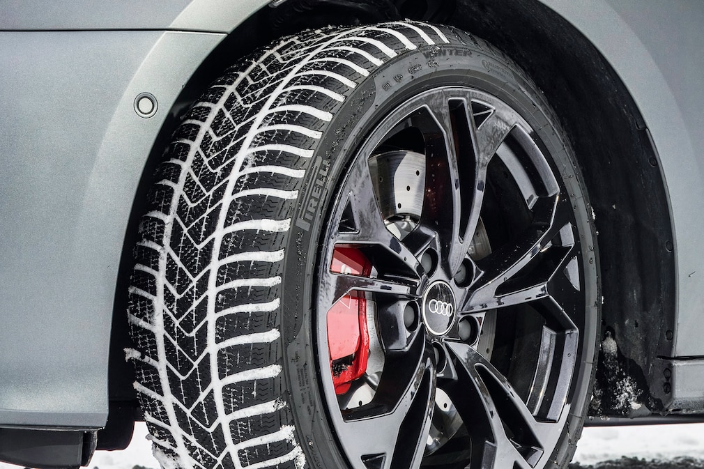 VW Golf R und Audi S3 im Wintervergleich