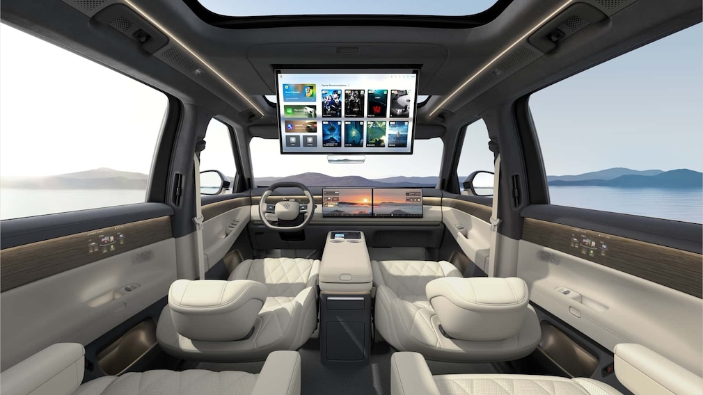 VW ID.Era 9X mit riesigem Kino-Display für die zweite und dritte Sitzreihe
