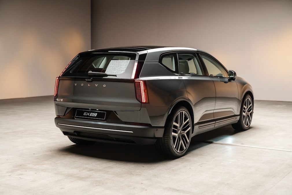 Volvo EX60