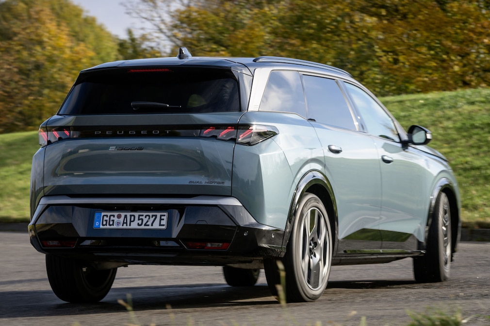 Peugeot E-5008 Dual-Elektromotor