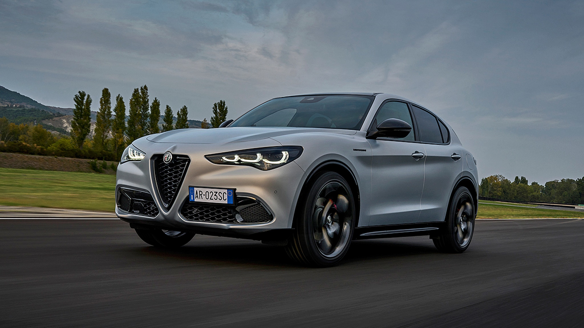 So-viel-kostet-das-italienische-SUV-mit-280-PS-im-Leasing-