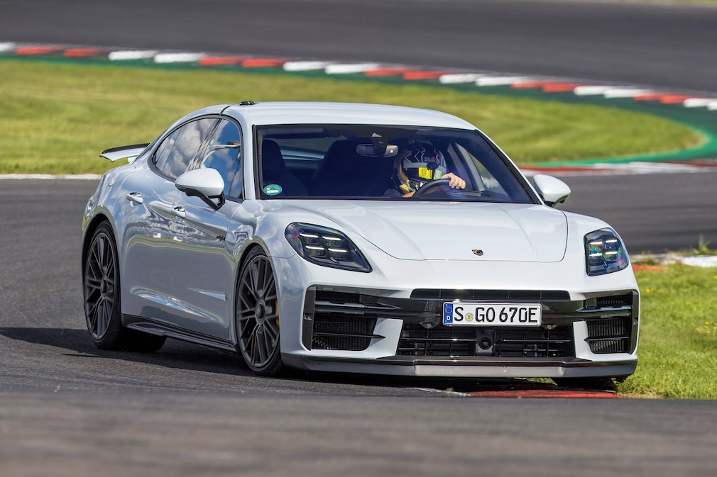 Porsche Panamera Turbo S E-Hybrid vs. Taycan Turbo GT: Testvergleich