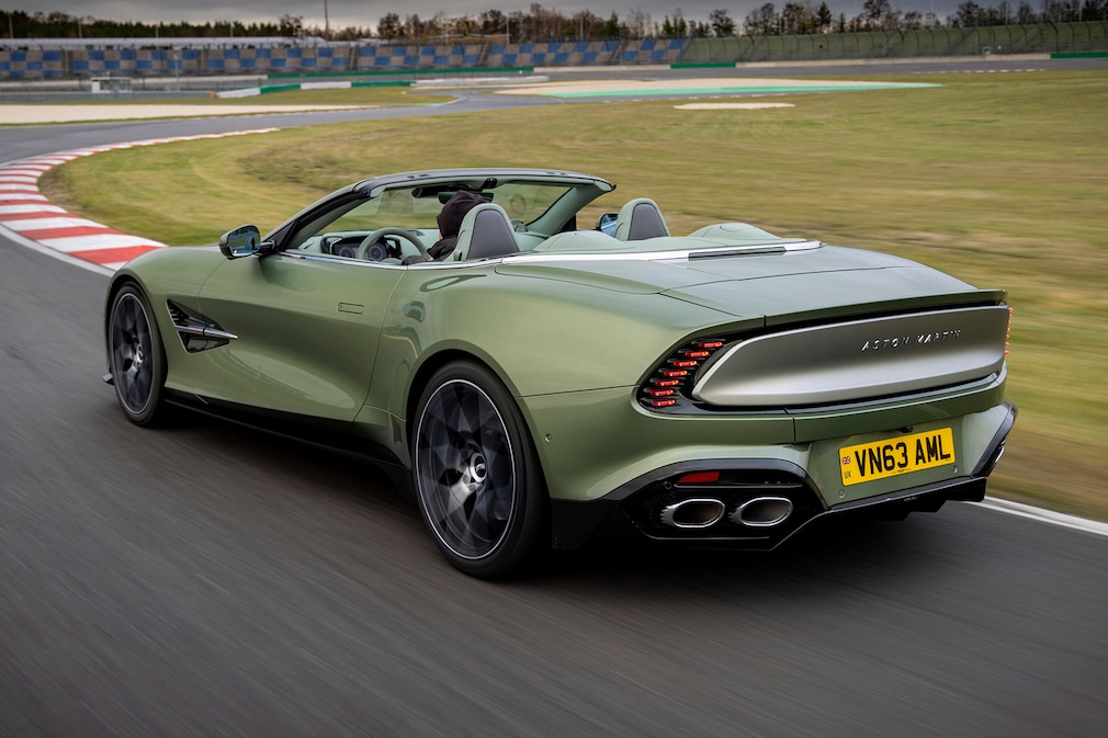 Aston Martin Vanquish Volante