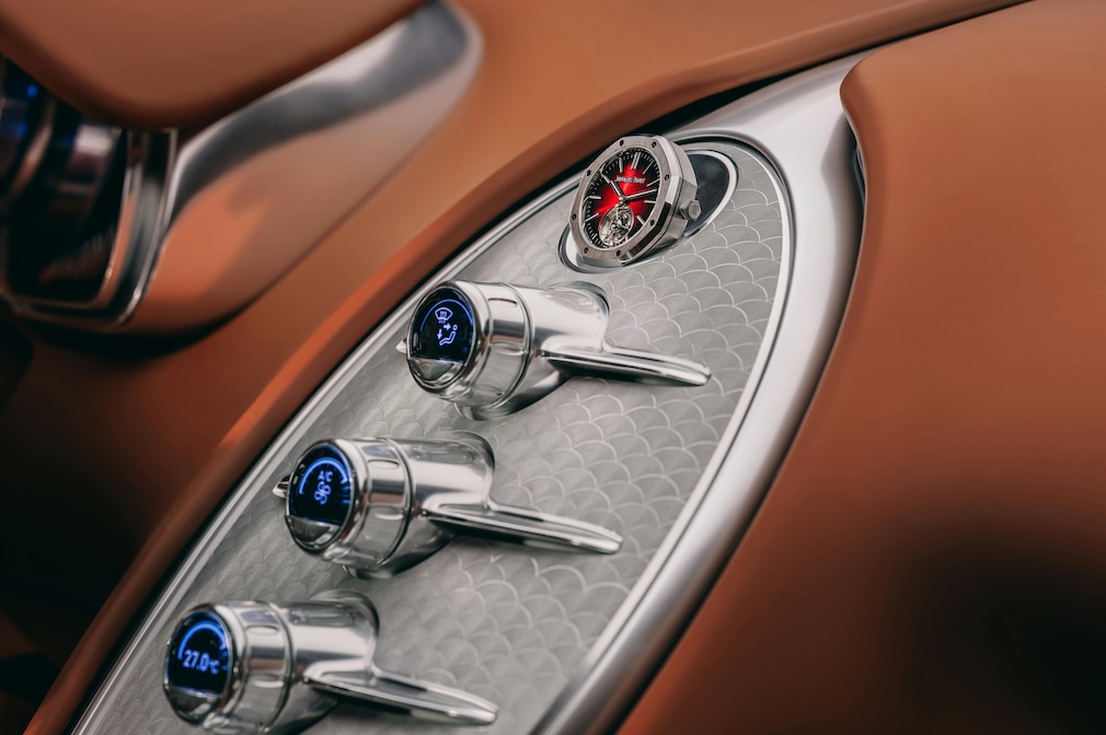 Audemars Piguet Royal Oak Tourbillon im Bugatti Veyron FKP Hommage SF