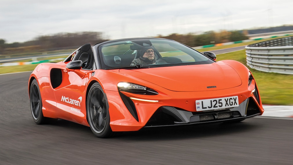 McLaren Artura Spider