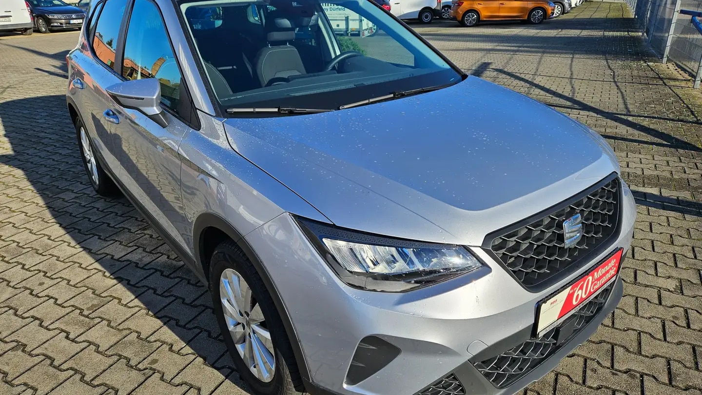 Seat-Arona-Style-mit-nur-14-149-Kilometern