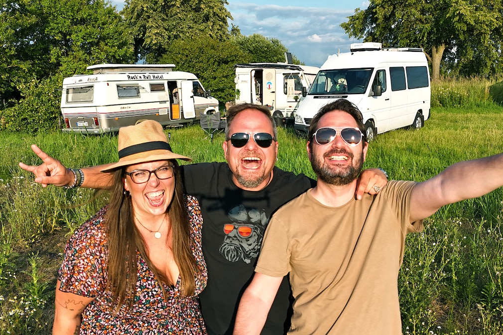 Camping-Podcast "Natural Born Campers" (v. l.): Melli Ebeling, Friso Richter und Martin Putz.