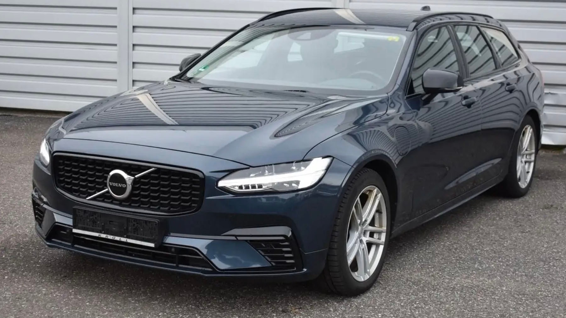 volvo-v90-recharge-t6-awd-f-r-unter-30-000-euro