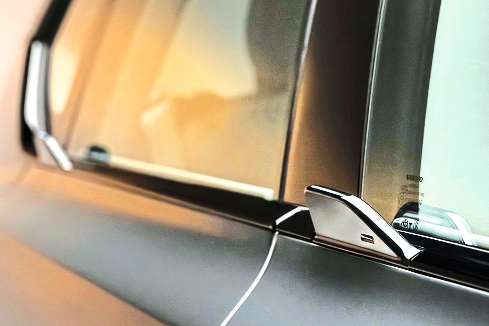 Türgriffe ("Wing Grips") am Volvo EX60