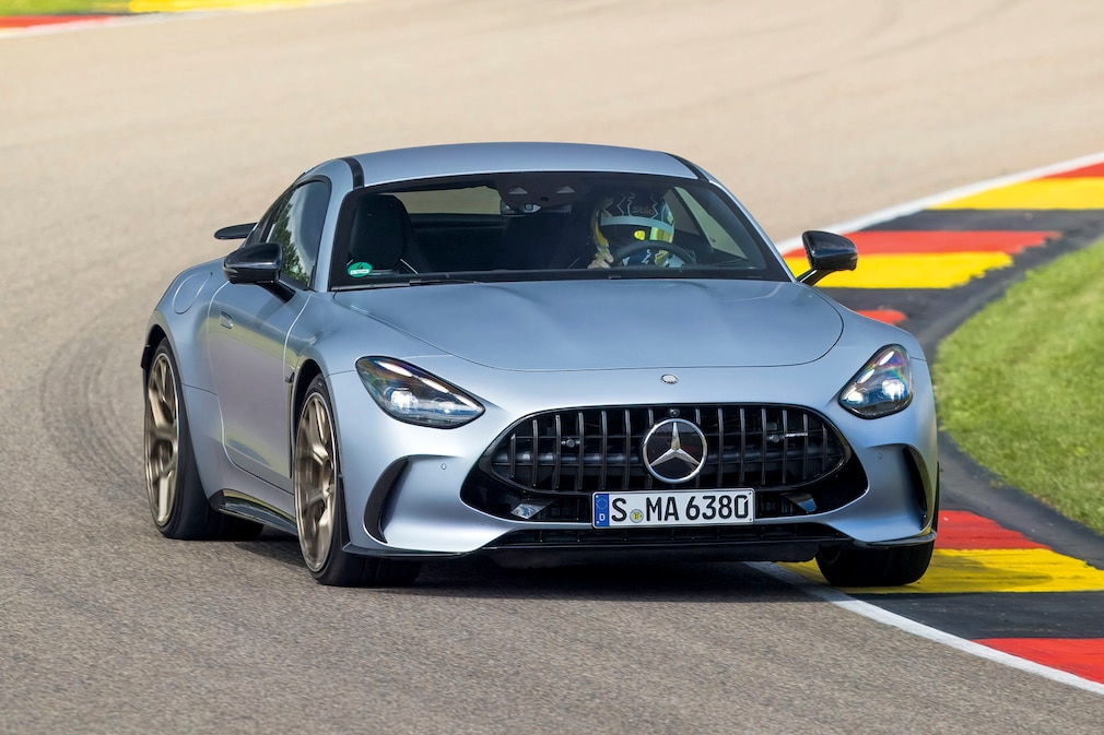 Mercedes-AMG GT 63 4Matic+ vs. Maserati GranTurismo Trofeo: Test