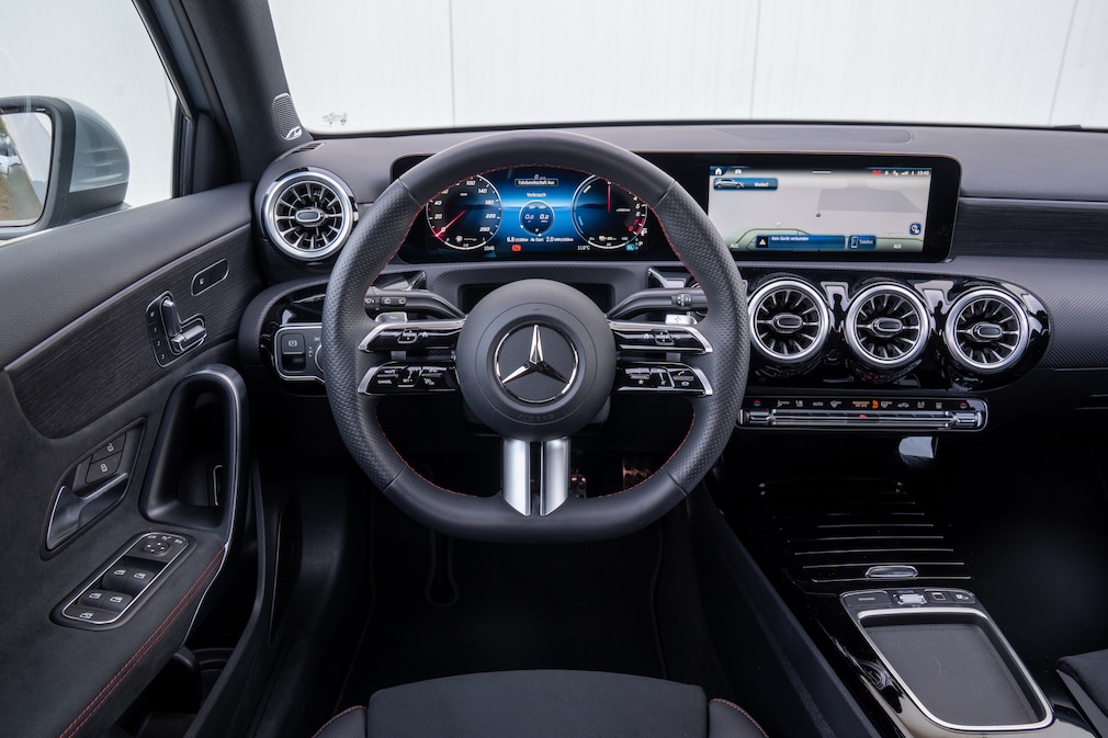 Mercedes A 250 e